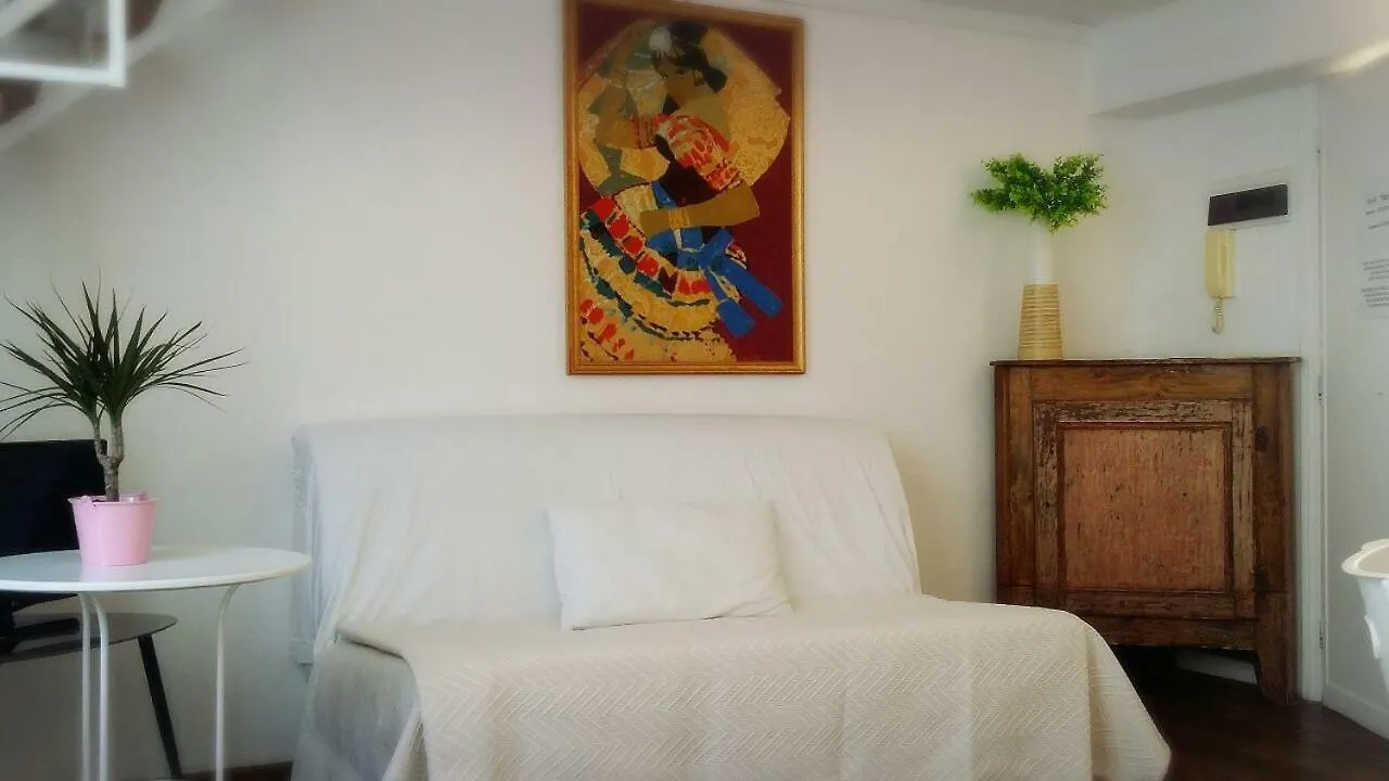 Manara 2 In Trastevere Hotel Rome Holiday home